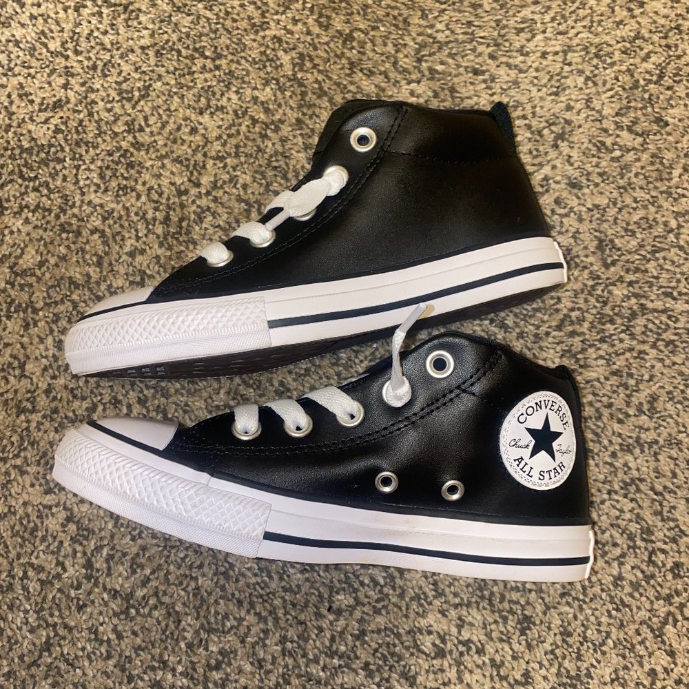 Boys' Converse Chuck Taylor All Star Street Mid Leather Sneakers